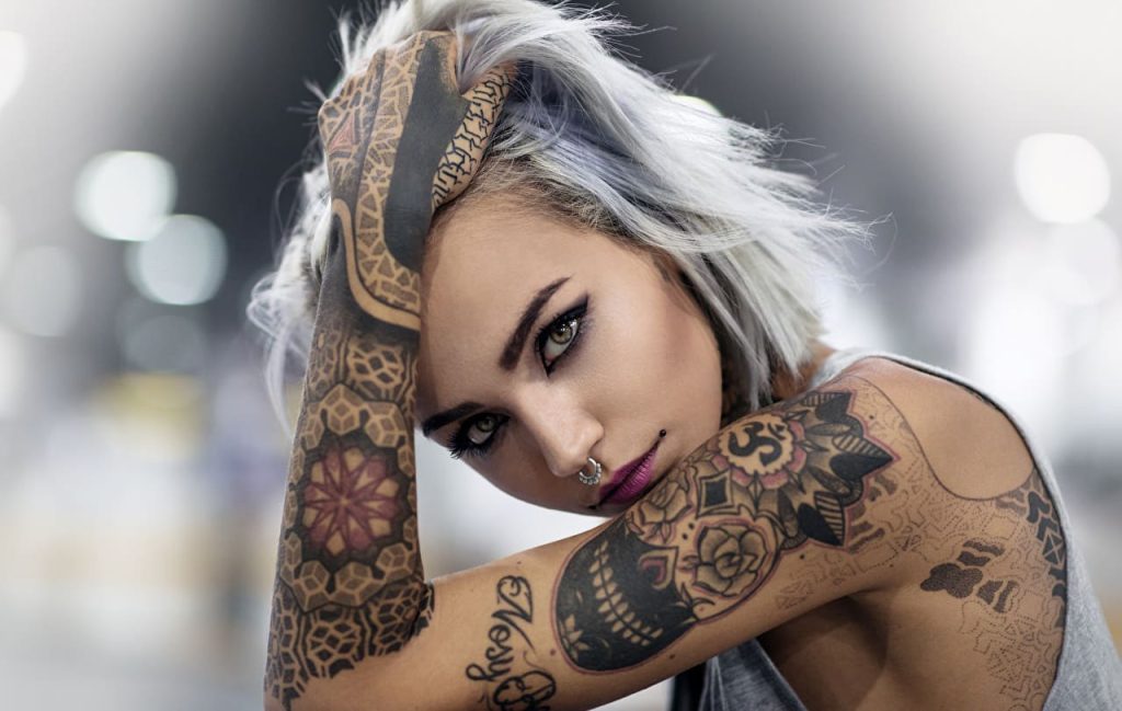 Los diseños de tatuajes y piercings más creativos e innovadores